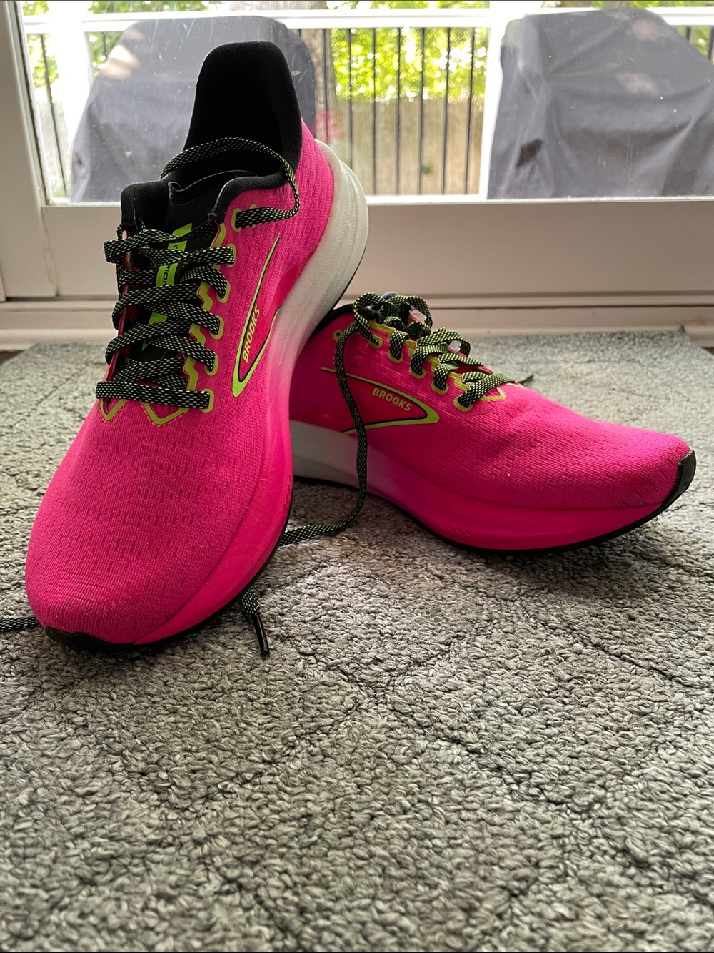 Brooks Pink and Green Hyperion Running Shoes Women's Size 8.5